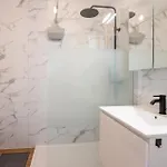 Cozy 2br Seaside In - Family-friendly And Fully Equipped Apartment *